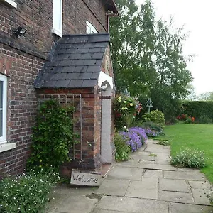 Bed & Breakfast Birtles Farm
