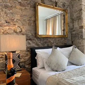 Aparthotel Royal Mile By The Castle