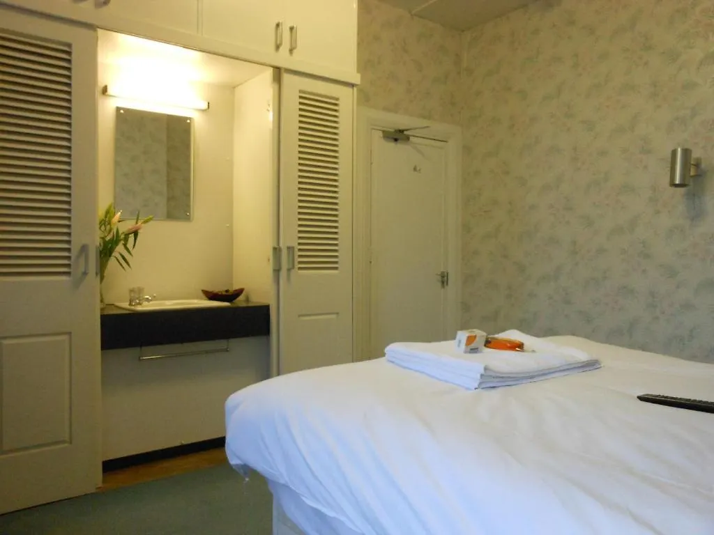** Konukevi Silkhouse Birleşik Krallık